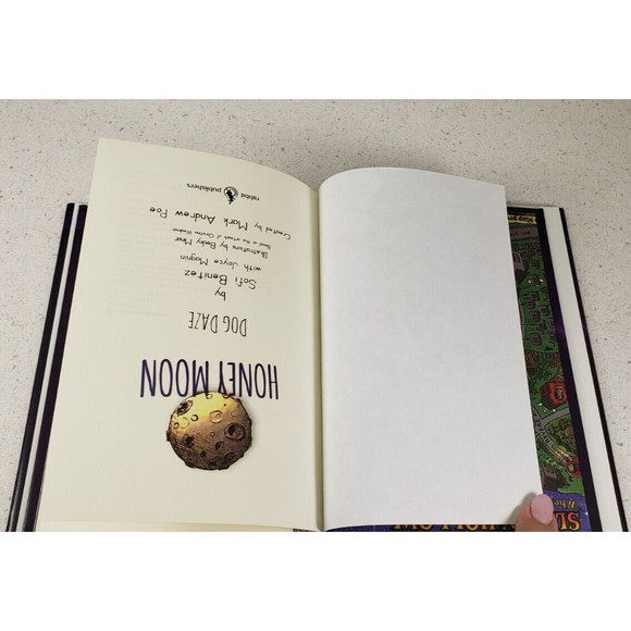 Honey Moon Dog Daze Hardcover  Illustrated 2017 ERROR Misprint Cover Upside Down - Picture 13 of 16
